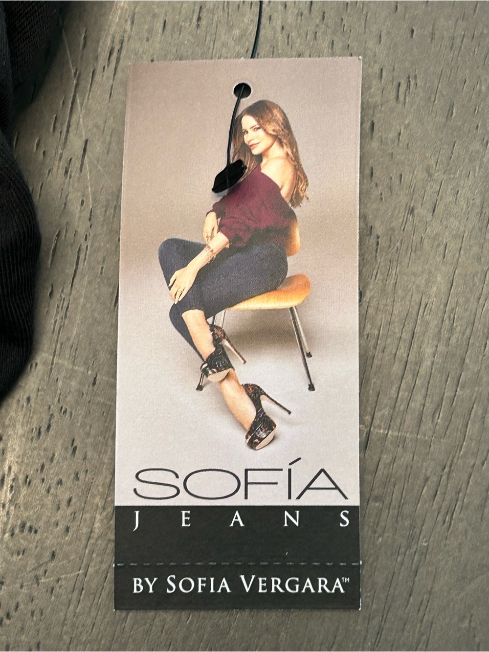 Sofia Vergara simple solid black Ruched Side short Sleeves fitted tee NWT SM - Picture 11 of 12